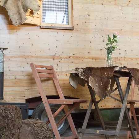 Hafentraum Indoorcampinghostel * Brema