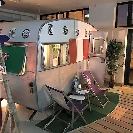 Hafentraum Indoorcampinghostel 호스텔 *