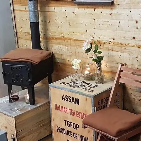 Hafentraum Indoorcampinghostel * Brême