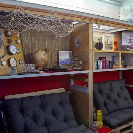 Hostal Hafentraum Indoorcampinghostel