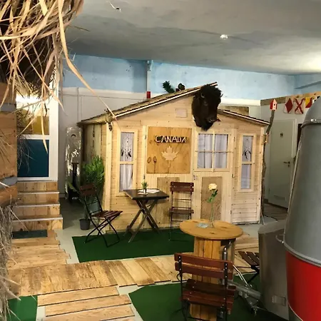 Hafentraum Indoorcampinghostel Hostal