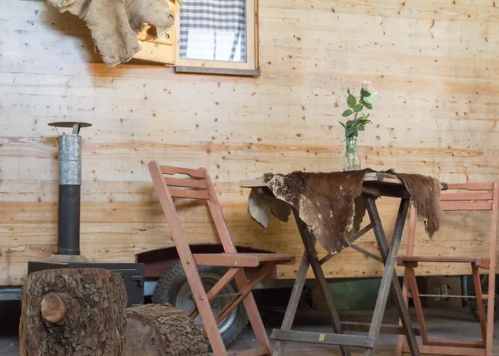 Hafentraum Indoorcampinghostel * Brémy