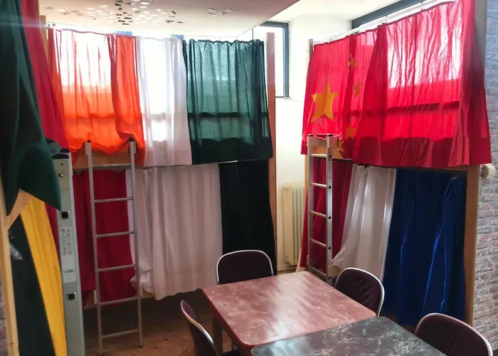 Hafentraum Indoorcampinghostel * Brémy